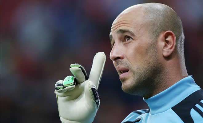 Bayern Munich Targeting Pepe Reina as Manuel Neuer Cover?