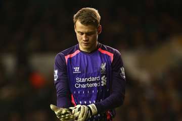 VIDEO: Gary Neville and Jamie Carragher Talk Simon Mignolet
