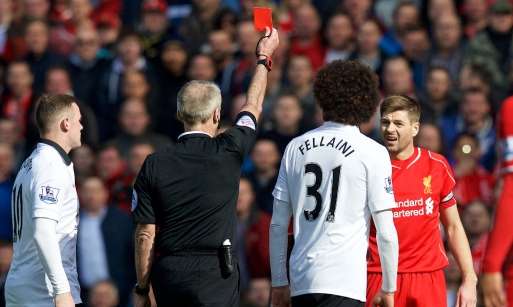 Reds Skipper Steven Gerrard Apologizes for Manchester United Dismissal