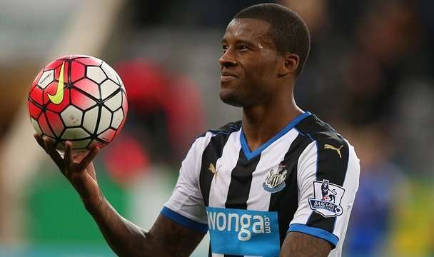 Wijnaldum Fee Holds Up Anfield Switch, Reds May Send Player in Part Exchange