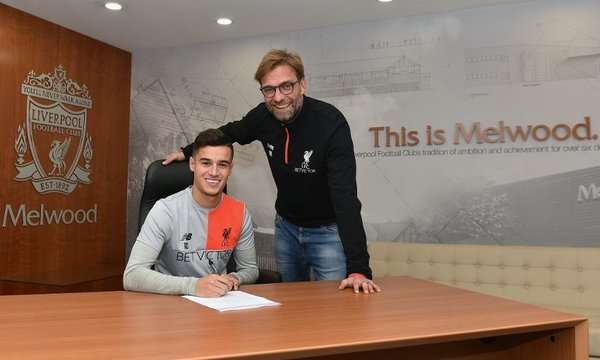 Philippe Coutinho Commits Long Term Future to Liverpool