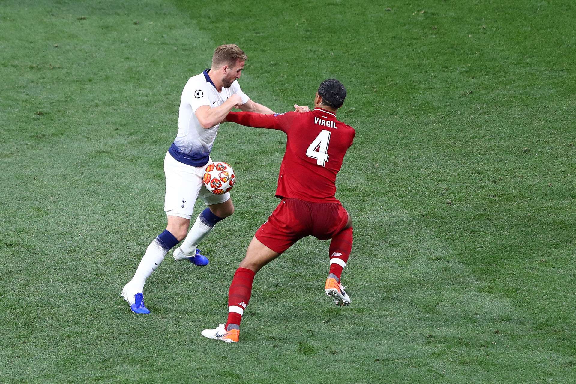 Harry Kane vs Virgil van Dijk