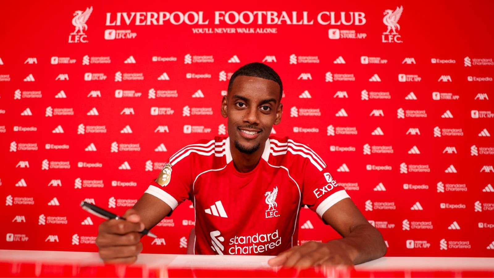 Alexander Isak signs for Liverpool