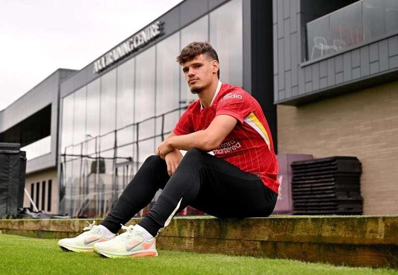 Liverpool’s Milos Kerkez explains tactical shift under Arne Slot and praises Andy Robertson support