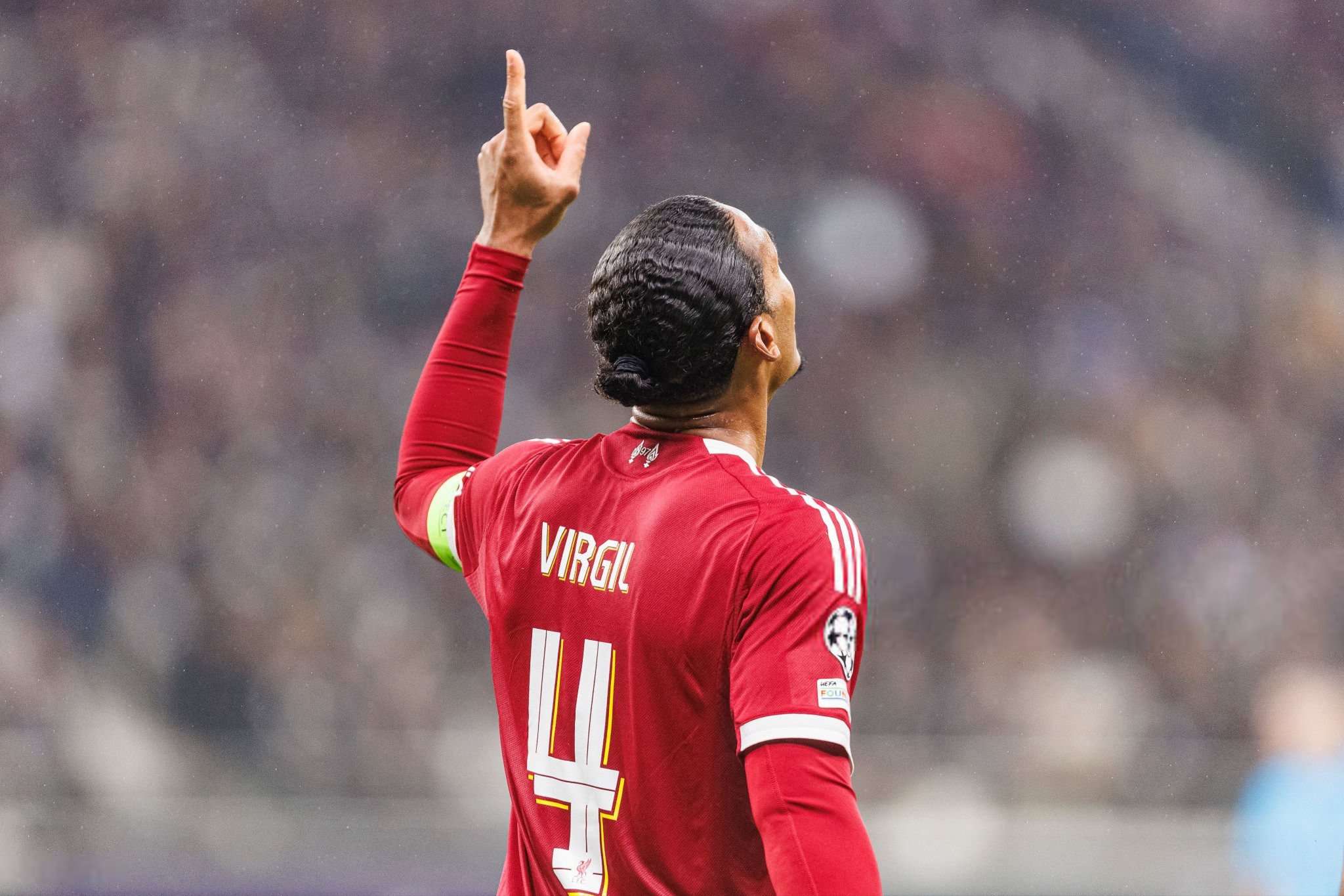 “Everyone was happy”: Virgil van Dijk reveals players-only meeting that sparked Liverpool revival