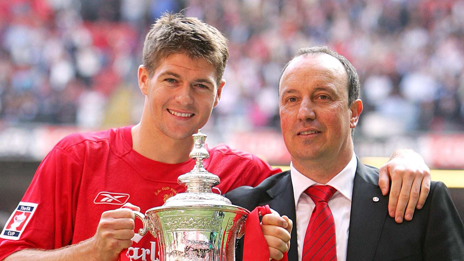 Steven Gerrard and Rafa Benitez celebrate FA Cup win